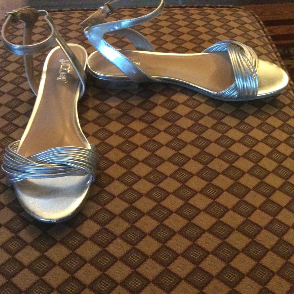 Sandals - Picture 2 of 4